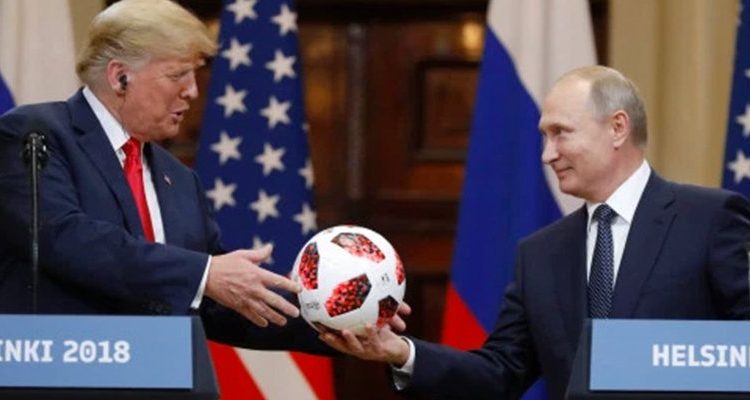 El balón del mundial que Vladimir Putin le dio a Trump contenía un chip transmisor