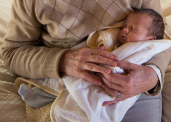 En India venden bebé en $1.740