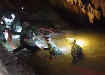 Muere socorrista en cueva de Tailandia luego de entregar provisiones a los niños atrapados