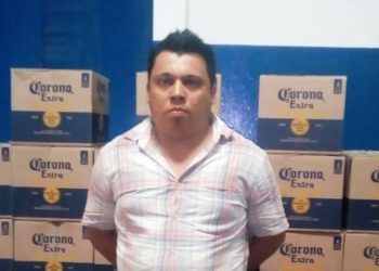Detienen a contrabandista de cerveza