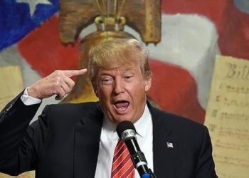 Trump pide al Congreso de EE.UU. arreglar «las demenciales leyes migratorias»