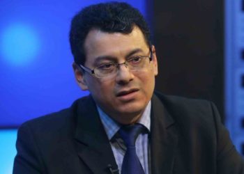 FMLN: “Julio Olivo siempre ha sido ejemplar y apegado a la ley”