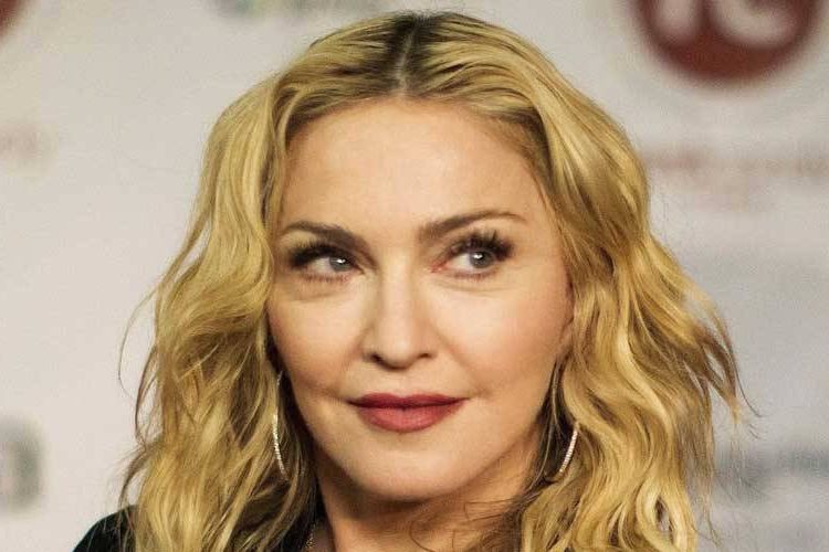 Madonna: sigue el escándalo en Lisboa por sus 15 autos estacionados en una zona vip