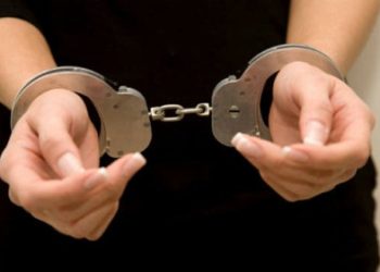 Orden de captura contra fiscal de Santa Tecla por peculado y otros delitos