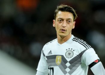 Mesut Ozil se retira de la selección alemana debido al «trato racista recibido»