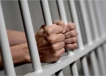 Cárcel para supervisor de un motel por acosar a una empleada