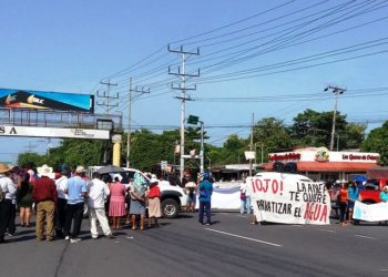 Organizaciones sociales marchan para rechazar privatización del agua