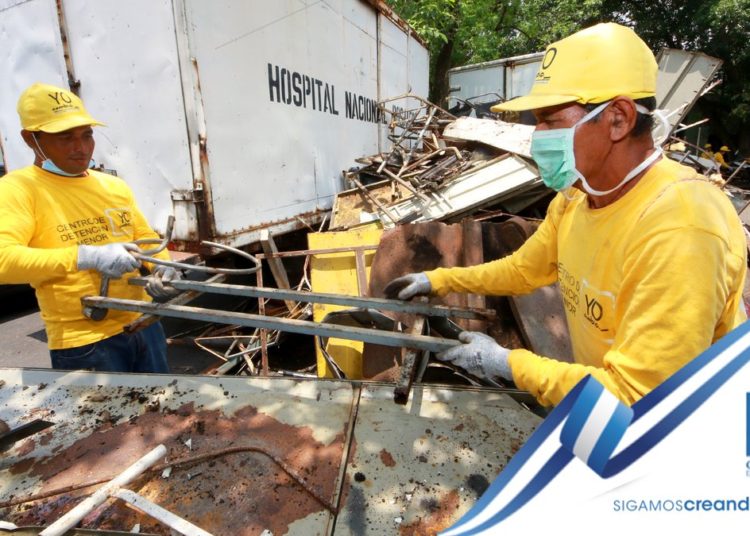 Reos de Mariona realizan trabajos de mantenimiento en el Hospital Rosales