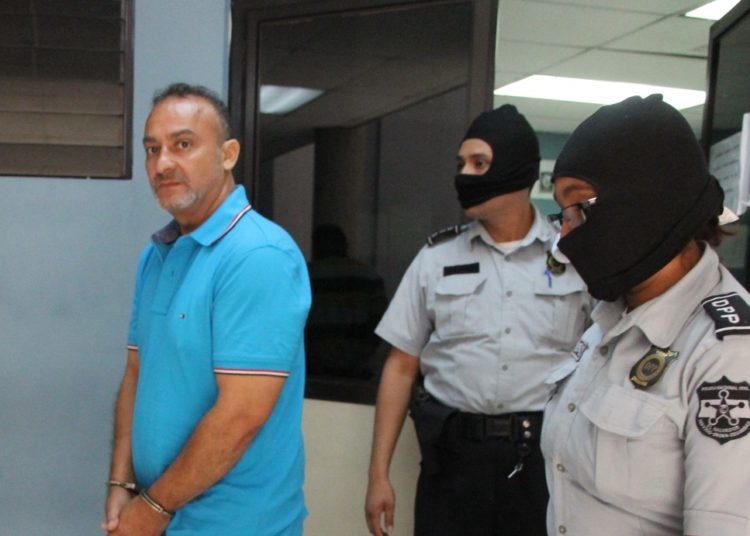 Exdiputado Rivera Monge, esposa e hijo, presos desde 2016, no podrán frecuentarse periódicamente