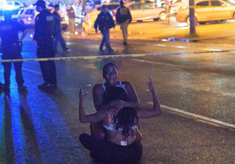 Tres muertos y siete heridos por un ataque a balazos en un bar de Nueva Orleans