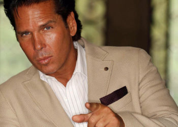 Roberto Palazuelos llama “indios” a sus seguidores