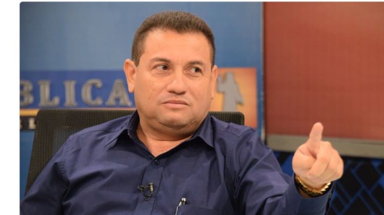 Rolando Castro anuncia su captura en redes sociales