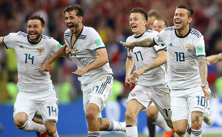 Rusia clasificó para Cuartos de Final, adiós España