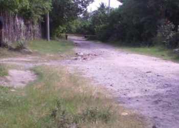 Asesinan a tres hombres que departían en una tienda en San Luis Talpa