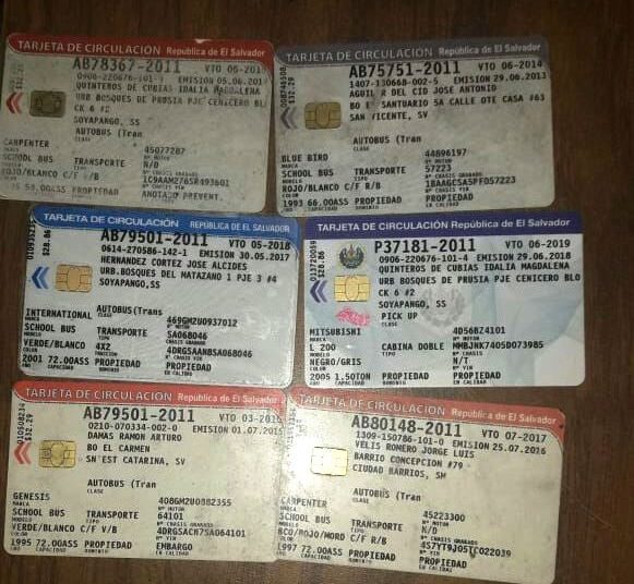 Capturan a sujeto que tenía en su poder varias tarjetas de circulación