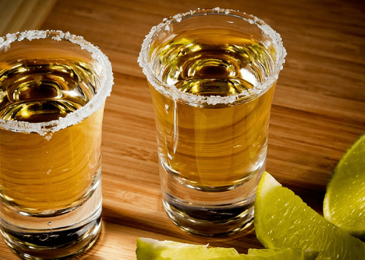Científicos aseguran que el tequila ayuda a bajar de peso