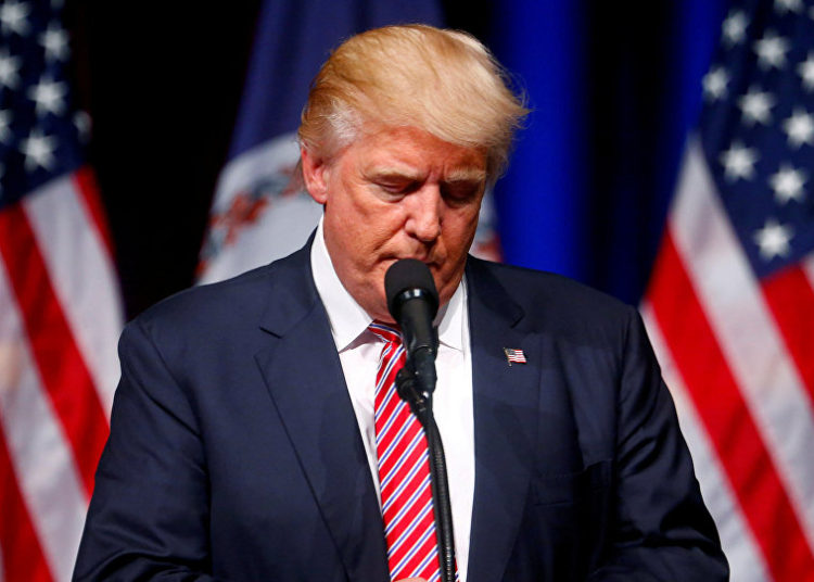 Más del 50% de los estadounidenses desaprueba gestión de Trump, según encuesta