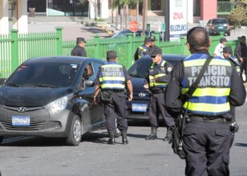 PNC instala controles vehiculares en diversos puntos del país