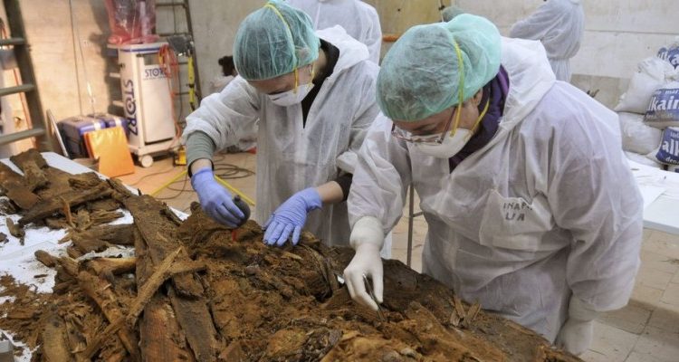 Encuentran, por primera vez, restos de una niña que nació de dos especies humanas distintas