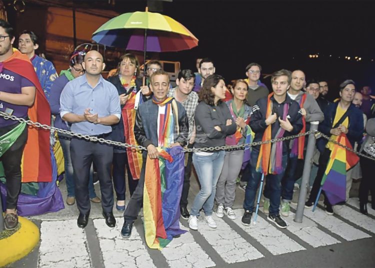 Sala de lo Constitucional de Costa Rica da luz verde a matrimonio del mismo sexo