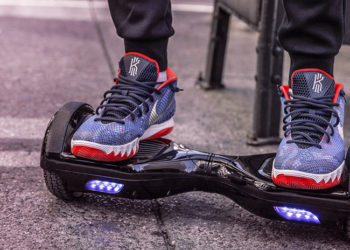 VIDEO: Dos niños se salvan de morir al explotar un ‘hoverboard’