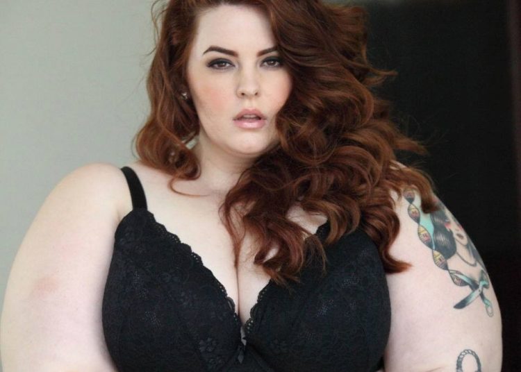 Actor británico desata polémica por críticas a una modelo de talla grande