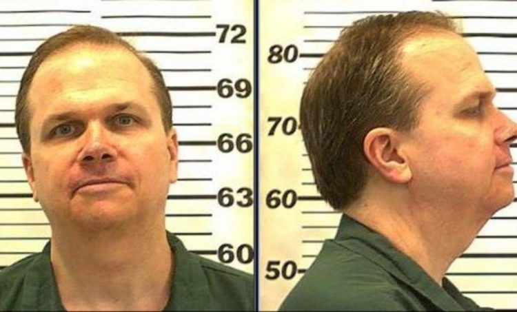 Le denegaron por décima vez la libertad a Mark Chapman, el asesino de John Lennon