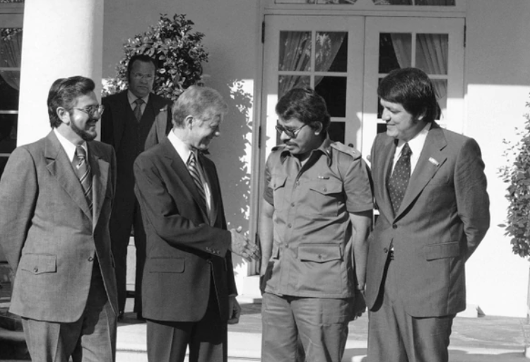 Lecturas para Fin de Semana: Daniel Ortega de rebelde a hombre fuerte