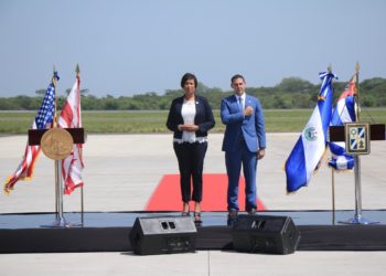 Alcaldesa de Washington y Ernesto Muyshondt harán alianza estratégica para el desarrollo de San Salvador