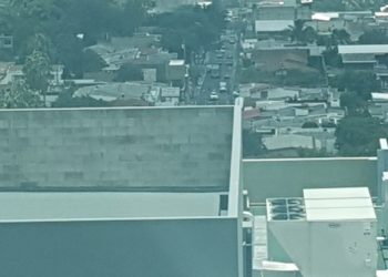 Sofocan incendio en colegio «Carlos López Mendoza» en colonia Escalón