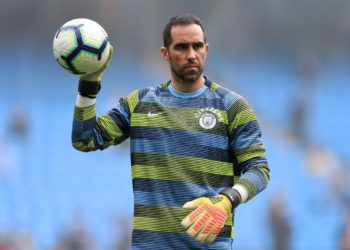 Malas noticias para Guardiola: Claudio Bravo se rompe el tendón de Aquiles y el City tendrá que fichar un portero