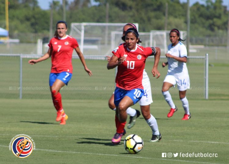 Selección femenina de El Salvador pierde a lo “Guevara Mora” ante Costa Rica