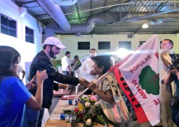 Bukele sella alianza con Frente Amplio Popular (FAP)