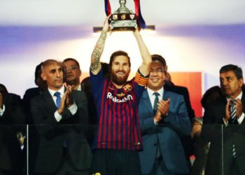 El Barcelona gana su primer título de la temporada