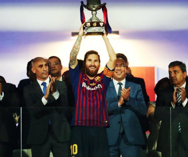 El Barcelona gana su primer título de la temporada