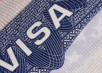 Gobierno de Trump cancelará más de 100,000 permisos de trabajo a cónyuges de trabajadores