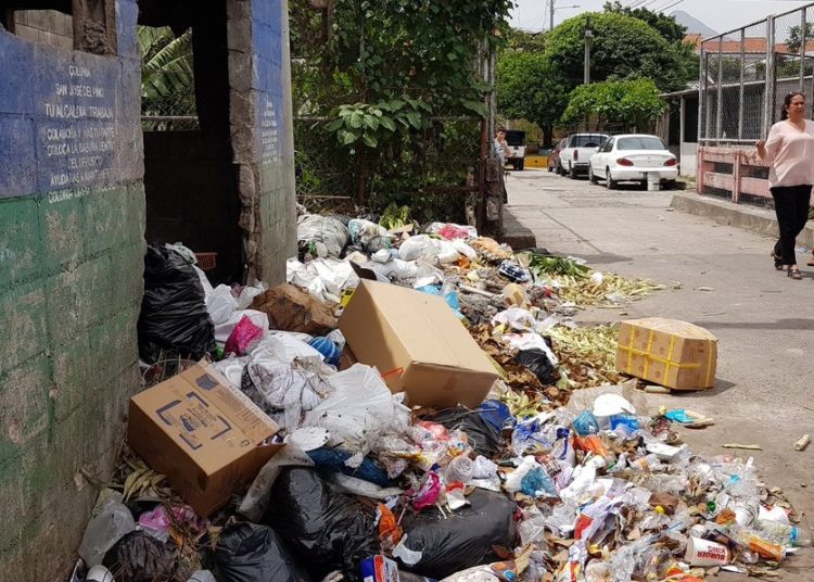 Hoy termina plazo para que Alcaldía de Santa Tecla limpie la ciudad