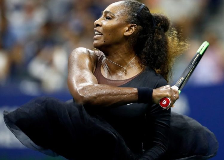 Serena Williams triunfa vestida con un tutú, después de que le prohibiesen llevar su ‘traje de pantera’