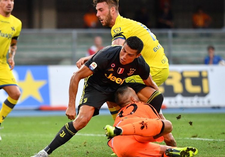 Un arquero fracturado, el saldo que dejó el debut de Cristiano Ronaldo en la Juventus