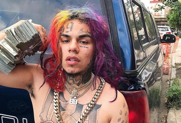 Un famoso rapero estadounidense tiene todos los dólares que faltan en el país