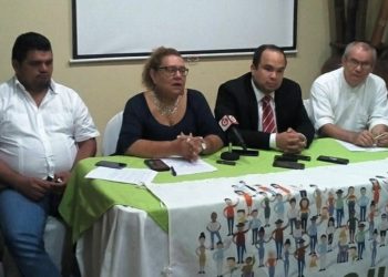 Organizaciones sociales rechazan proceso abreviado a expresidente Saca