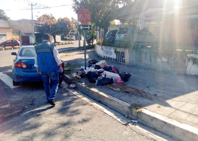 Lina Pohl advierte con declarar emergencia ambiental por problema de basura en Santa Tecla