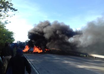 Veteranos de guerra bloquean importantes carreteras en diversos puntos del país