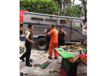 (Imágenes fuertes) Camión blindado explota en Ahuachapán y deja tres personas quemadas