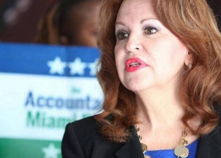 Candidata al Congreso de EE.UU. asegura que su encuentro con extraterrestres no la define