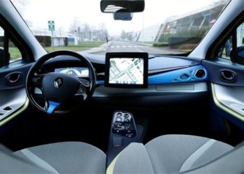 Invertirán $500 millones para desarrollar autos sin conductor con Uber