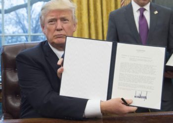 Trump firmó la Ley que permitirá publicar lista de funcionarios corruptos de Centroamérica