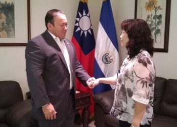 Guillermo Gallegos: “Si Bukele gana la presidencia, le vamos a pedir que restablezca relaciones con China Taiwán”