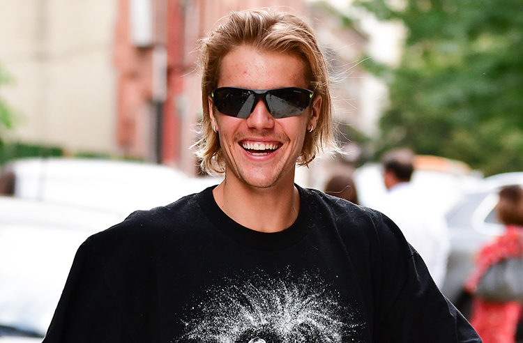 Justin Bieber presentó a su nueva hermanita