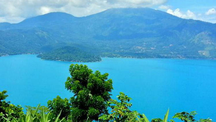 FOTOS: Lago de Coatepeque cambia de nuevo a color turquesa